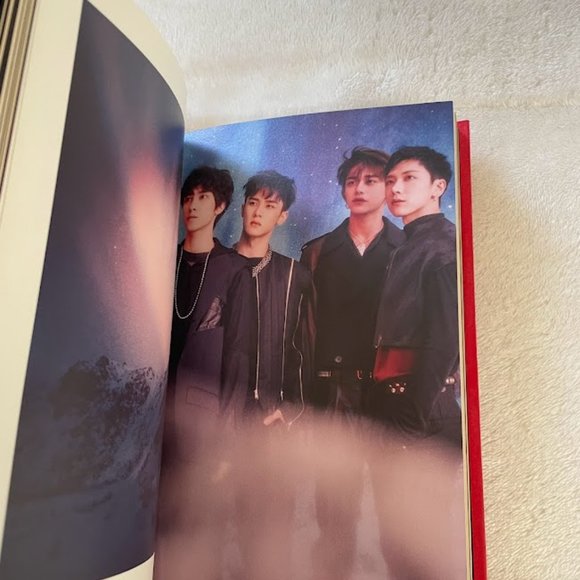 WayV Take Over The Moon KPop Album w/ Photo Book, Photo Cards, CD - Picture 3 of 5